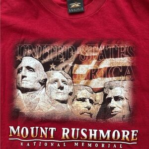 Vintage Mount Rushmore Men’s T-Shirt Size Large Maroon/Red USA Made American